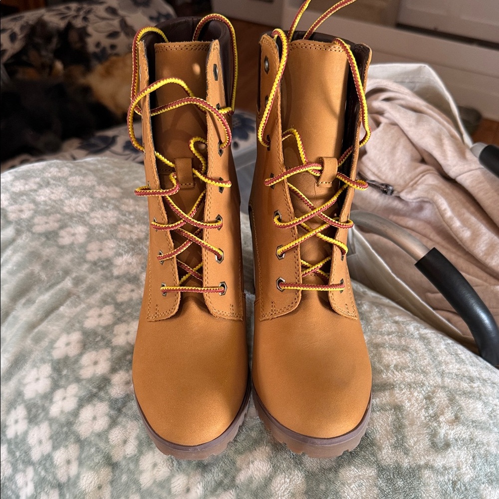 Timberland Tan Lace-Up Combat Boots